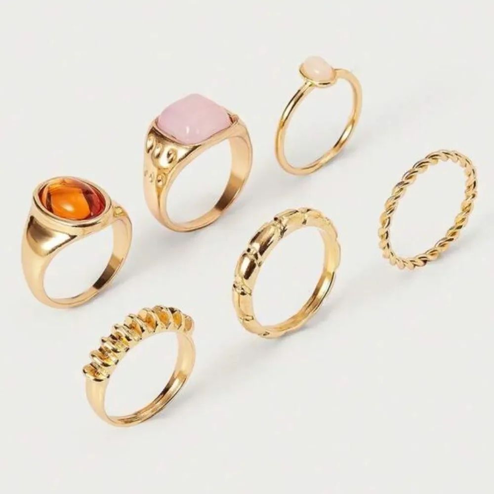 Elegant Gold Ring Set R117 - Picture 3 of 3